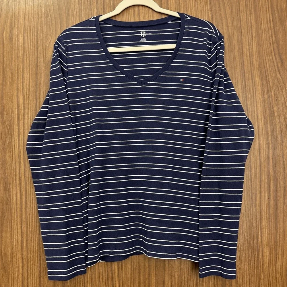 Lot Of 3 Tommy Hilfiger Long Sleeve Woman's Shirts Gray Navy Size XL - Picture 2 of 10